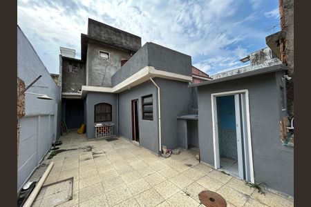 Casa para alugar com 130m², 4 quartos e sem vagaQuintal