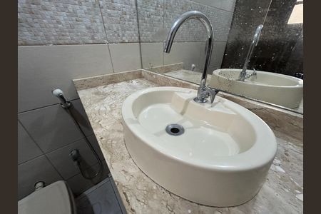 Casa para alugar com 130m², 4 quartos e sem vagaBanheiro 1 - torneira