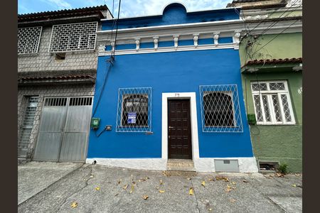 Casa para alugar com 130m², 4 quartos e sem vagaFachada + plaquinha