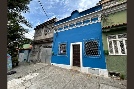 Casa para alugar com 130m², 4 quartos e sem vagaFachada + plaquinha