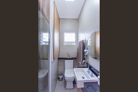 Casa à venda com 180m², 3 quartos e 4 vagasBanheiro suite