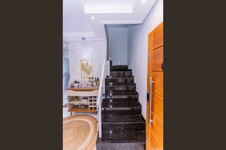 Casa à venda com 180m², 3 quartos e 4 vagasEscada