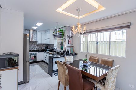 Casa à venda com 180m², 3 quartos e 4 vagasCozinha e copa