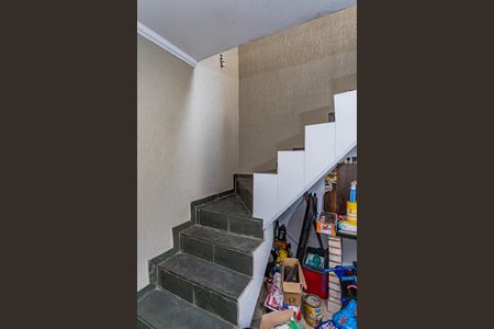 Casa à venda com 180m², 3 quartos e 4 vagasEscada