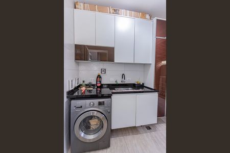 Casa à venda com 180m², 3 quartos e 4 vagasÁrea de Serviço