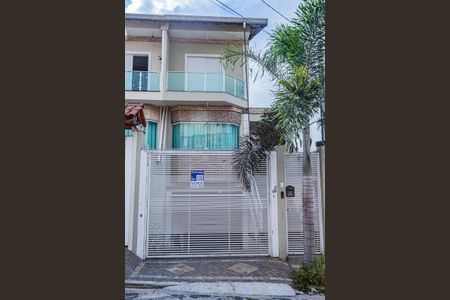 Casa à venda com 180m², 3 quartos e 4 vagasFachada