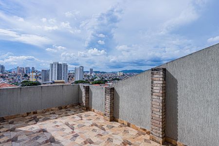 Casa à venda com 180m², 3 quartos e 4 vagasTerraço