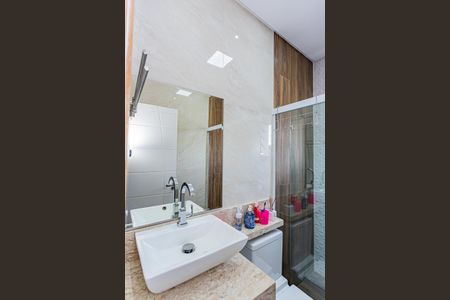 Casa à venda com 180m², 3 quartos e 4 vagasBanheiro