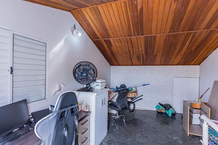 Casa à venda com 180m², 3 quartos e 4 vagasSótão