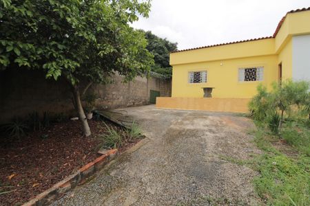 Casa à venda com 607m², 3 quartos e 4 vagasQuintal