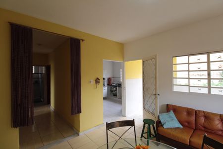 Casa à venda com 607m², 3 quartos e 4 vagasCopa