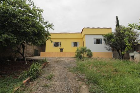 Casa à venda com 607m², 3 quartos e 4 vagasQuintal