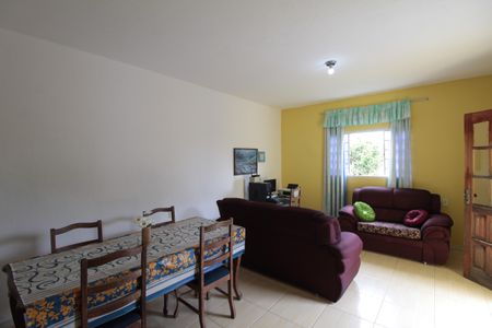 Casa à venda com 607m², 3 quartos e 4 vagasSala