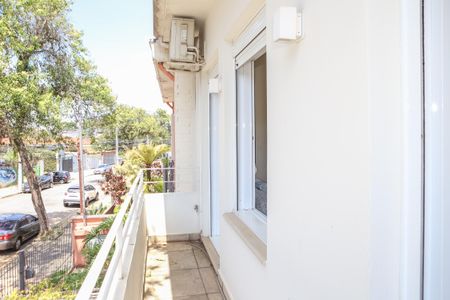 Casa à venda com 160m², 3 quartos e 2 vagas Casa à venda com 160m², 3 quartos e 2 vagasSacada