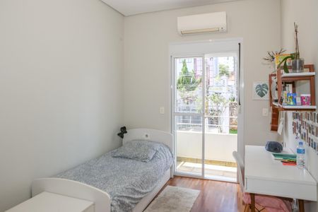 Casa à venda com 160m², 3 quartos e 2 vagas Casa à venda com 160m², 3 quartos e 2 vagasQuarto 3