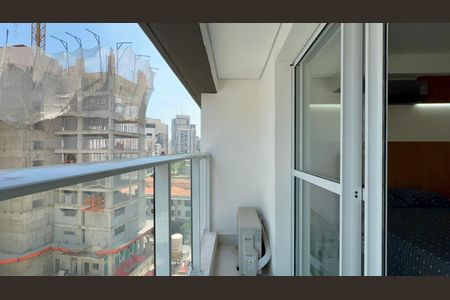 Varanda de kitnet/studio para alugar com 1 quarto, 25m² em Pinheiros, São Paulo