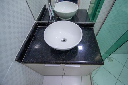 Casa de condomínio para alugar com 75m², 2 quartos e 2 vagas Casa de condomínio para alugar com 75m², 2 quartos e 2 vagasBanheiro