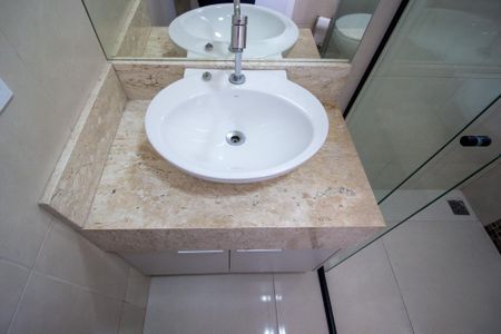 Casa de condomínio para alugar com 75m², 2 quartos e 2 vagas Casa de condomínio para alugar com 75m², 2 quartos e 2 vagasBanheiro