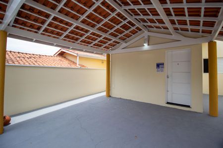 Casa de condomínio para alugar com 75m², 2 quartos e 2 vagas Casa de condomínio para alugar com 75m², 2 quartos e 2 vagasFachada Casa