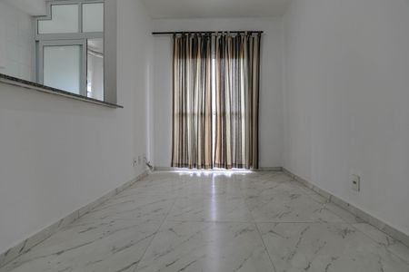Sala de apartamento para alugar com 2 quartos, 55m² em Vila Mogilar, Mogi das Cruzes