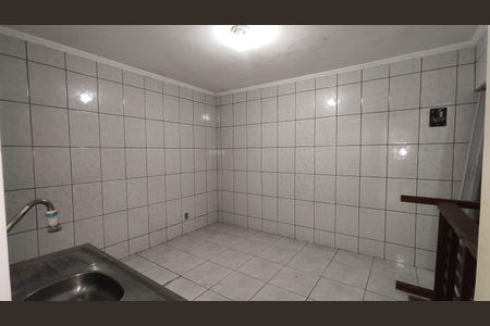 Cozinha / Sala de casa para alugar com 1 quarto, 40m² em Vila Nova Curuca, São Paulo