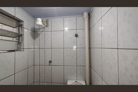 Banheiro de casa para alugar com 1 quarto, 40m² em Vila Nova Curuca, São Paulo