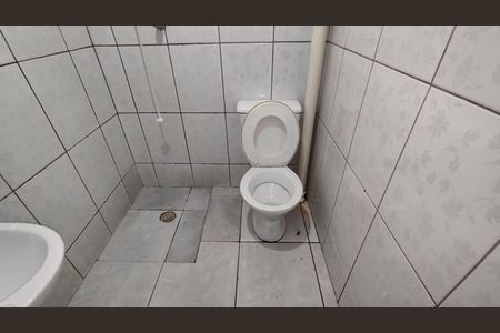 Banheiro de casa para alugar com 1 quarto, 40m² em Vila Nova Curuca, São Paulo