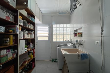 Casa à venda com 281m², 3 quartos e 2 vagasÁrea de Serviço