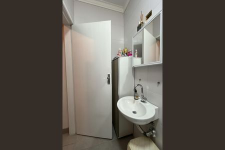 Casa à venda com 281m², 3 quartos e 2 vagasBanheiro de serviço