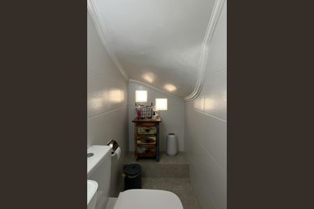 Casa à venda com 281m², 3 quartos e 2 vagasLavabo