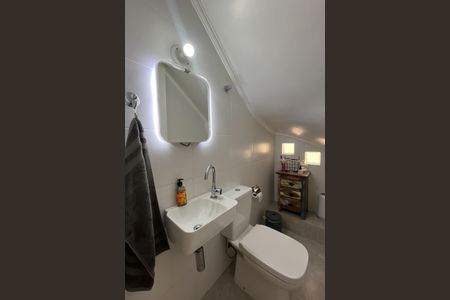 Casa à venda com 281m², 3 quartos e 2 vagasLavabo