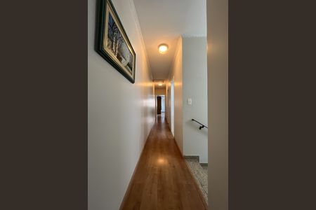 Casa à venda com 281m², 3 quartos e 2 vagasCorredor