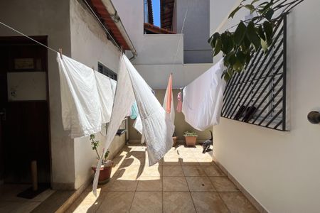 Casa à venda com 281m², 3 quartos e 2 vagasQuintal