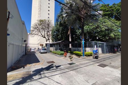 Apartamento para alugar com 85m², 3 quartos e sem vagaFachada e portaria