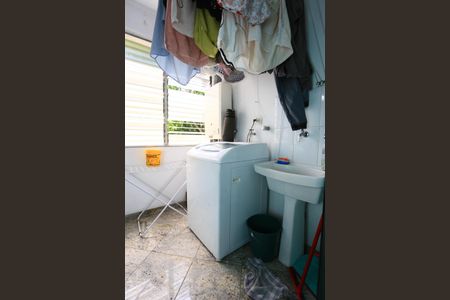 Apartamento à venda com 110m², 2 quartos e 2 vagasBanheiro de serviço