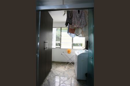 Apartamento à venda com 110m², 2 quartos e 2 vagasBanheiro de serviço