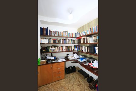 Apartamento à venda com 110m², 2 quartos e 2 vagasEscritório