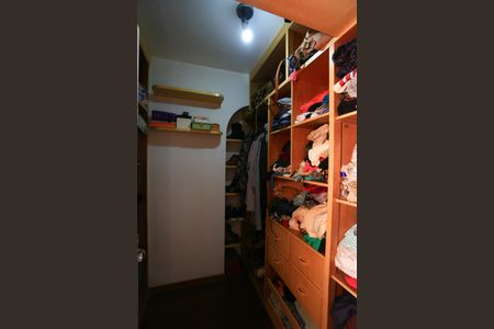 Apartamento à venda com 110m², 2 quartos e 2 vagasCloset da suíte
