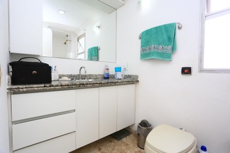 Apartamento à venda com 110m², 2 quartos e 2 vagasBanheiro da Suíte