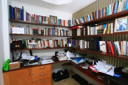 Apartamento à venda com 110m², 2 quartos e 2 vagasEscritório