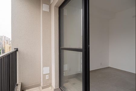Studio para alugar com 20m², 1 quarto e sem vaga Studio para alugar com 20m², 1 quarto e sem vagaVaranda da Sala/Quarto