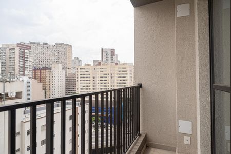 Studio para alugar com 20m², 1 quarto e sem vaga Studio para alugar com 20m², 1 quarto e sem vagaVaranda da Sala/Quarto