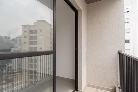 Studio para alugar com 20m², 1 quarto e sem vaga Studio para alugar com 20m², 1 quarto e sem vagaVaranda da Sala/Quarto