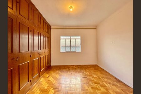 Casa para alugar com 336m², 3 quartos e 3 vagasQuarto 2