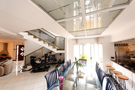 Casa para alugar com 4 quartos, 380m² em Vila Bela, São Paulo