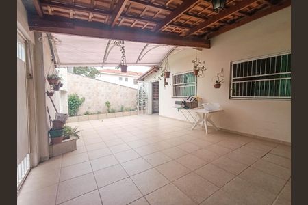 Casa para alugar com 180m², 3 quartos e 2 vagas Casa para alugar com 180m², 3 quartos e 2 vagasGaragem