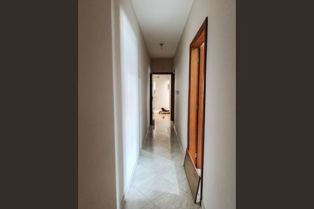 Casa para alugar com 180m², 3 quartos e 2 vagas Casa para alugar com 180m², 3 quartos e 2 vagasCorredor