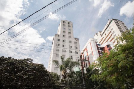 Apartamento para alugar com 80m², 2 quartos e 1 vagaFachada