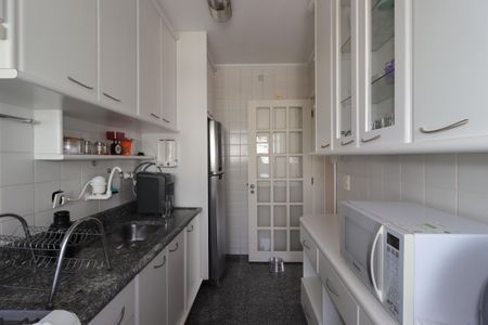 Apartamento à venda com 77m², 3 quartos e 2 vagasCozinha