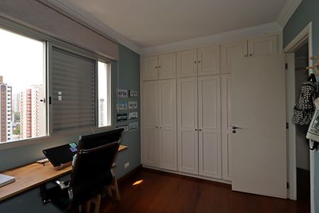 Apartamento à venda com 77m², 3 quartos e 2 vagasQuarto 2